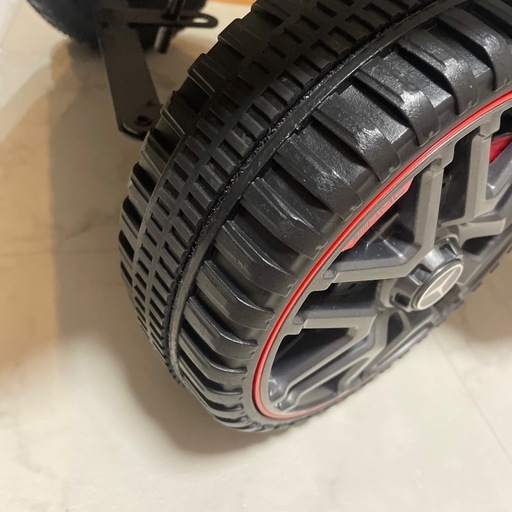 ベンツ　電動自動車　