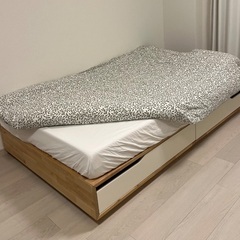 IKEA Mandal Bedの画像