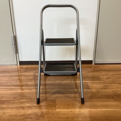 折り畳み2段脚立【町田市再生家具】250386