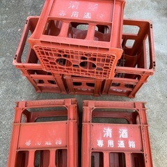 ⚠️トラック手配出来次第すぐ処分します ◾️引き渡し可能日→5/13.14◼️酒プラケース8個【引き取り限定】の画像