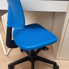 IKEA ミッケ　机　収納棚　椅子3点セットの画像