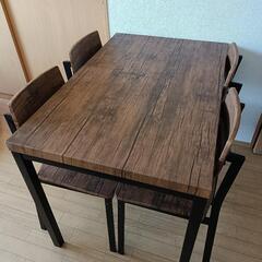 ダイニングテーブルと椅子4脚セット（価格対応可）