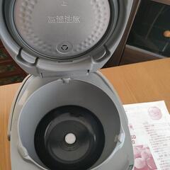 炊飯器 3.5合炊き　東芝IH炊飯釜　RC-6XDの画像