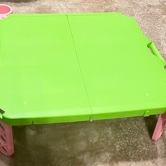 折りたたみ 軽量 ピクニック レジャーテーブル　ドリンクホルダー付