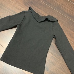 キッズトップス　黒　長袖110㎝の画像