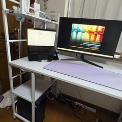 【白ラック付きデスク】無料でお譲りします（写真あり）の画像