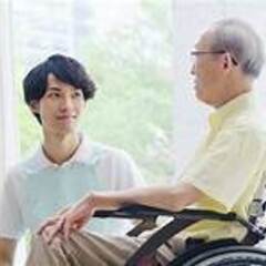【幅広い年代スタッフ活躍中】サービス付き高齢者向け住宅で介護スタッフとして活躍しませんか？の画像