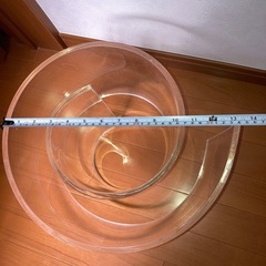 アクリル製　マガジンラック　直径最大35cm x 高さ　30cmの画像