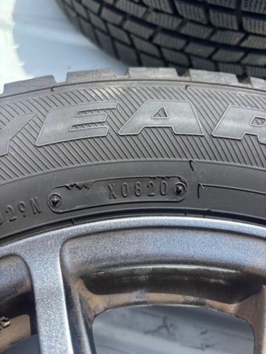 中古スタッドレス4本セット195／65／15トヨタボクシー