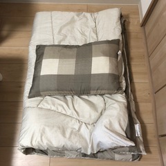ニトリ　シングル　掛け布団＋枕　の画像