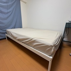 IKEA ベッドフレーム、マットレス