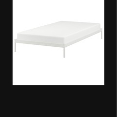 IKEA ベッドフレーム、マットレスの画像