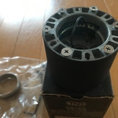 910ブルーバード、GC 210スカイライン　ステアリングホイールユニバーサルアダプターの画像