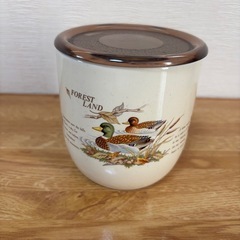 陶器の蓋付きの入れ物　鴨