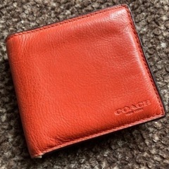 【coach】コーチ　二つ折り財布　オレンジ🍊