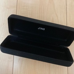 JINS メガネケースの画像