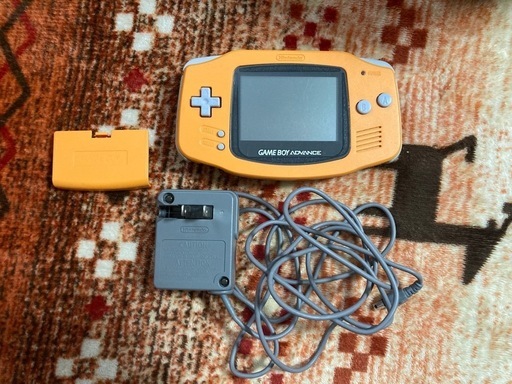 ゲームボーイアドバイス本体（オレンジ）ポケモンソフト3本セット！