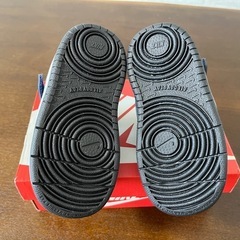 【新品未使用】NIKE スニーカー 13cm キッズ　箱ありの画像