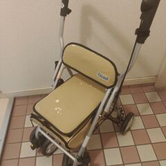 中古　シルバーカー　合皮部分にハガレ有