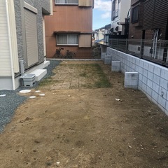 ユンボでの作業出来ます。穴掘り抜根伐採　防草対策など