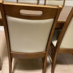 ニトリ ダイニングテーブルセットの画像