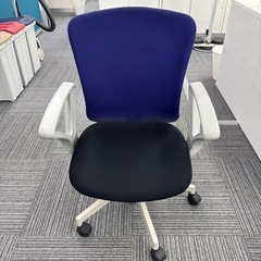 オフィス用イスの画像