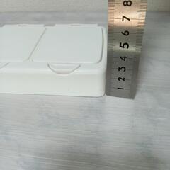 【差し上げます】ワンプッシュ 蓋付き 小物入れの画像