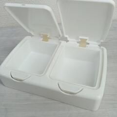 【差し上げます】ワンプッシュ 蓋付き 小物入れの画像