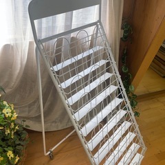 【什器／パンフレットスタンド】幅500×高1340の画像