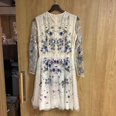 (218)花柄ワンピースの画像
