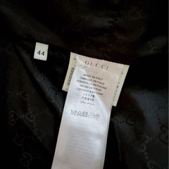 GUCCI ブラック ダウンジャケット フード付き 44の画像