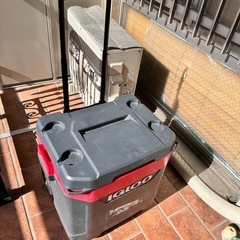 IGLOOイグルー クーラーボックス 58L 大容量の画像