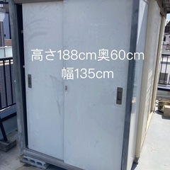 鉄収納ボックス物置
