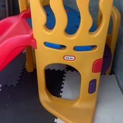 little  tikes 滑り台
の画像