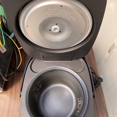 炊飯器の画像