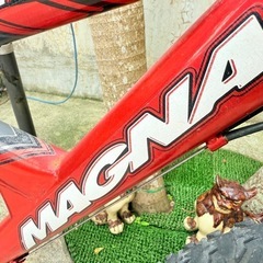 MAGNA ダブルサスペンションの画像