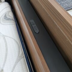 ジモティー見た！で5%OFF【ダブルベッド】関家具(ベッドフレーム) UNIK SHELF ユニック シェルフ ウォールナット材 他社製マットレス付き:ブラウンの画像