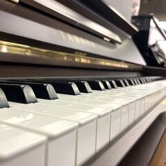 YAMAHA　ヤマハ　U1H特別仕上　アップライトピアノ（リフレッシュ済み中古ピアノ）の画像
