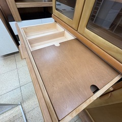 カリモク 食器棚 キッチン収納の画像