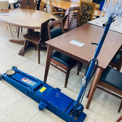 【ジモティー割引で最大15％OFF⭐️】 ALTIA アルティア　3t　ガレージジャッキ lm4522-a000