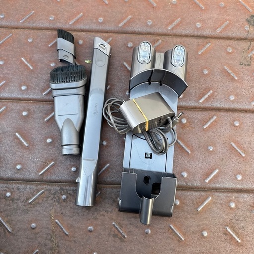 Dyson V6 Slim Pro 掃除機