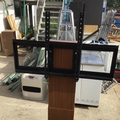 32〜100インチ対応 壁寄せ テレビ　スタンドの画像