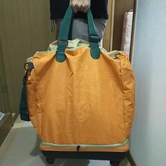 【中古】4輪軽量キャリーバッグ/キャンプに/アウトドアに/タウンユースに/大容量/セパレートタイプの画像