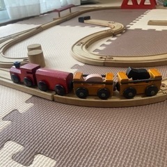 木の線路の画像