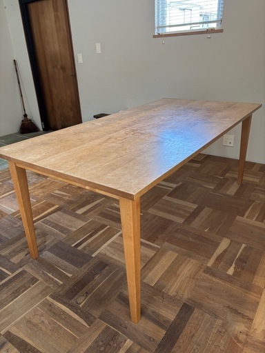 ダイニングテーブル　イタヤカエデ　　180センチ✖️90センチ　高さ70センチ