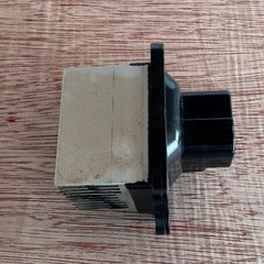 スズキ　A/Cファンコントロールアンプ　ハスラー　ラパン他の画像