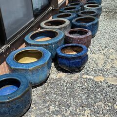 ➀火鉢　メダカ鉢　いろいろ　¥500〜の画像
