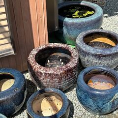 ➀火鉢　メダカ鉢　いろいろ　¥500〜の画像