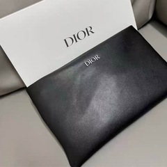 【新品】Diorレザーポーチ