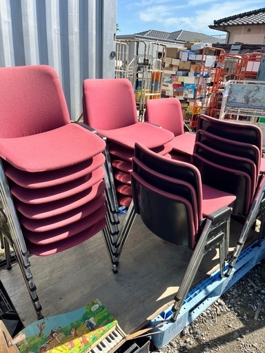 1脚2000〜KOKUYO スタッキングチェアー 24脚 バラ売りOK　会議椅子